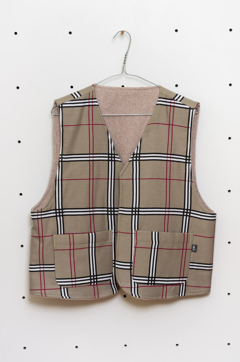 Upcycling Wendeweste – Baumwoll-Bettwäsche & Bio-Fleece Gr. L - Made in Germany