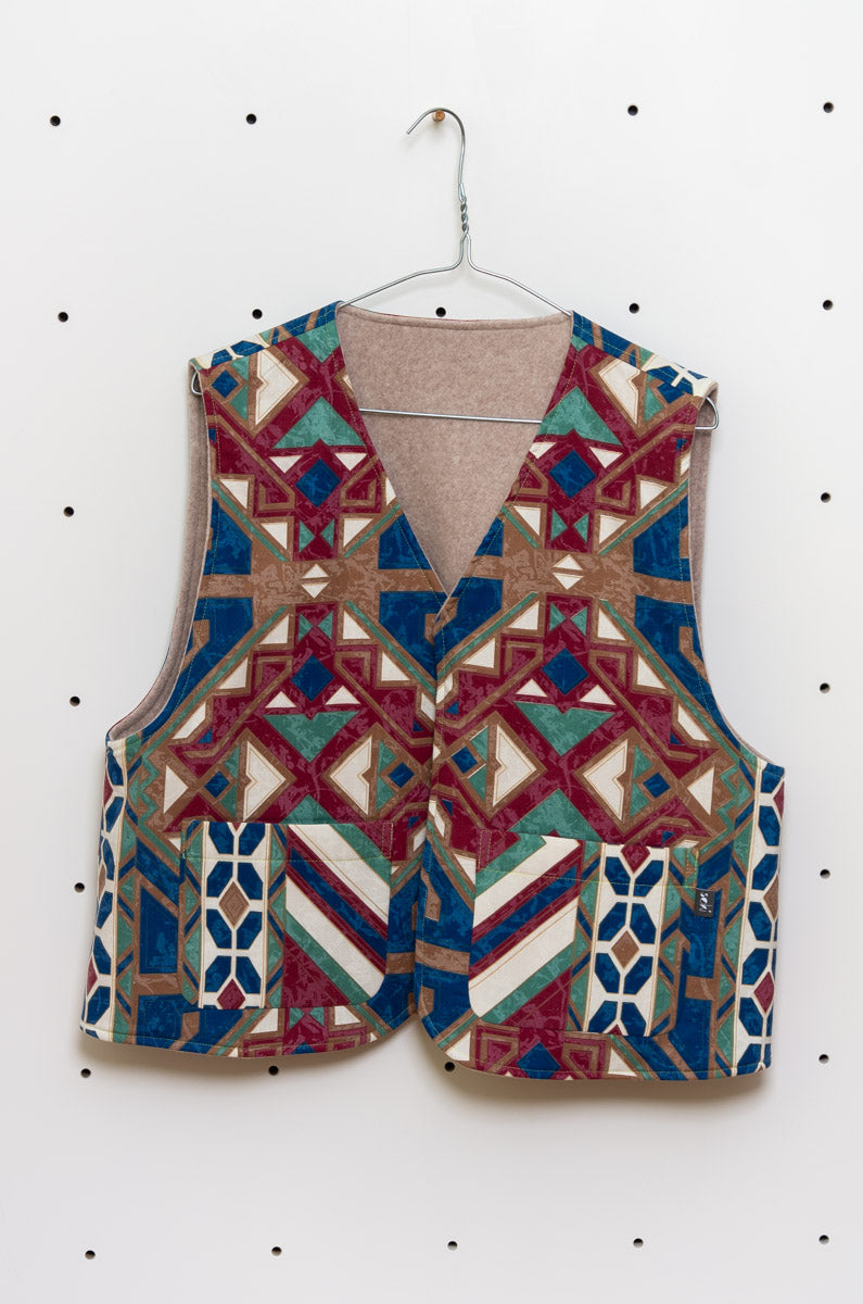 Upcycling Wendeweste – Baumwoll-Bettwäsche & Bio-Fleece Gr. L - Made in Germany