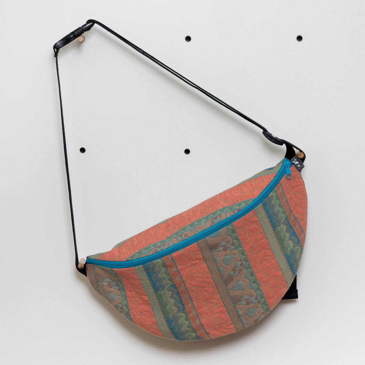 Nachhaltige Upcycling Hip Bag - Made in Germany