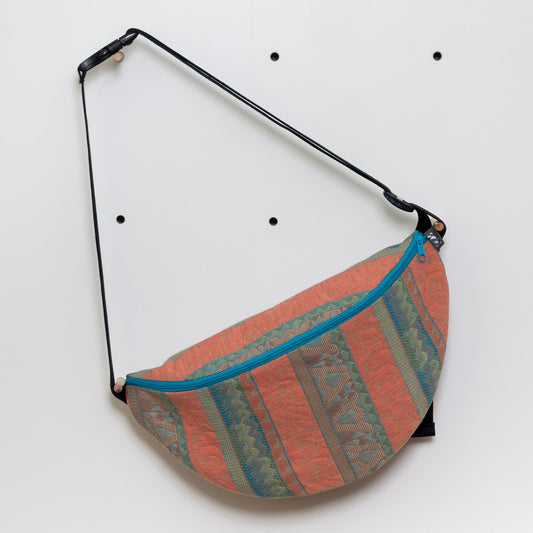 Nachhaltige Upcycling Hip Bag - Made in Germany