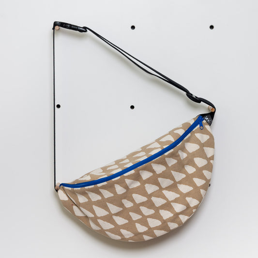 Nachhaltige Upcycling Hip Bag - Made in Germany