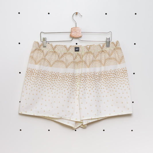 ein Unikat aus Omis alter Bettwäsche