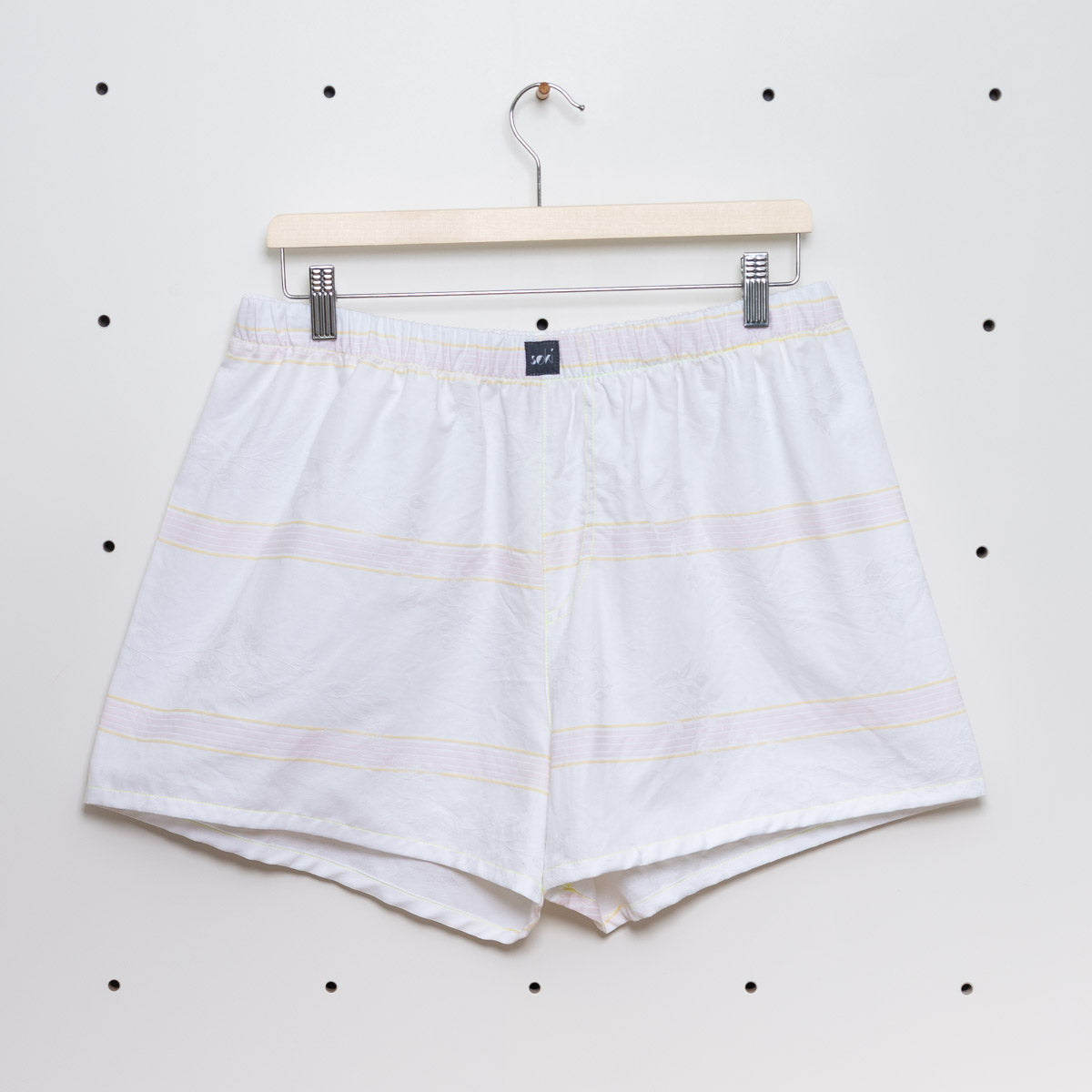 ein Unikat aus Omis alter Bettwäsche