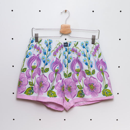 ein Unikat aus Omis alter Bettwäsche