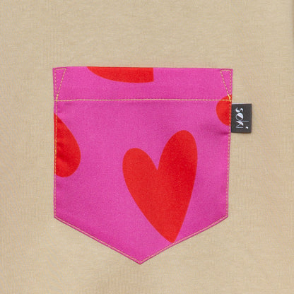 Nachhaltiges SOKI Heavy Shirt Love Hearts – Good Vibes Edition