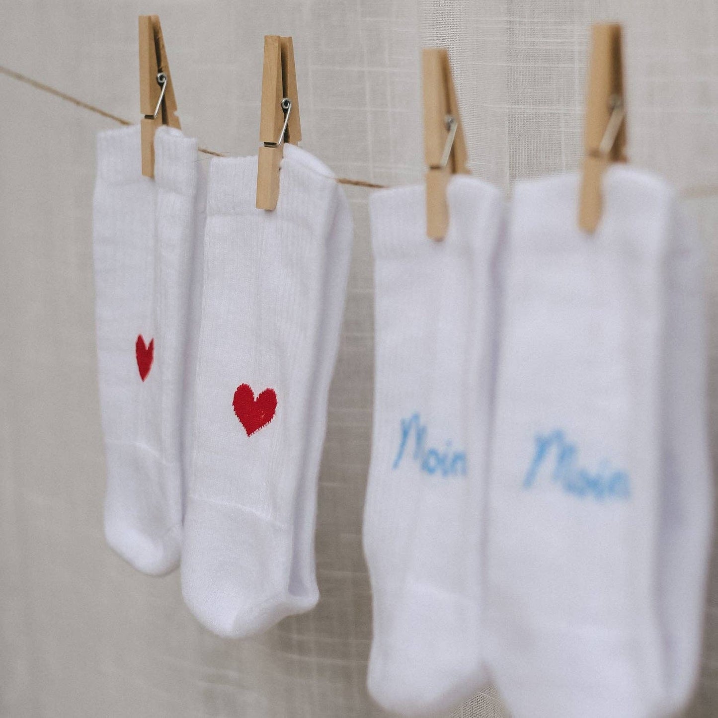 Socken weiß Herz rot M Eulenschnitt